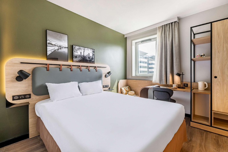 Bedroom 14