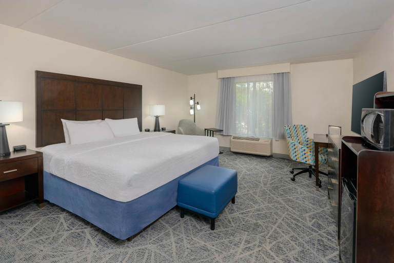 Bedroom 3, Hampton Inn & Suites Pensacola/Gulf Breeze, Santa Rosa