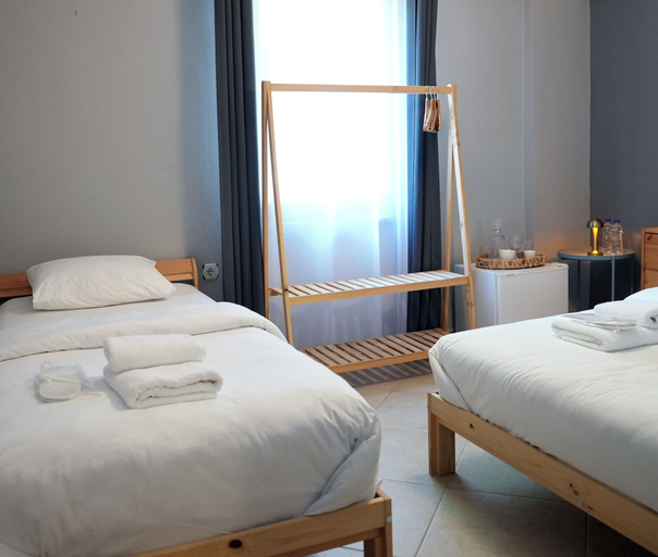 Others 5, Ege Han Otel, Bozcaada