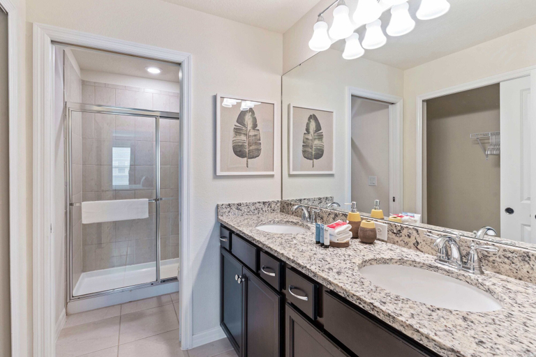 Bathroom 4, 1326 Lava Tree Drive, Polk