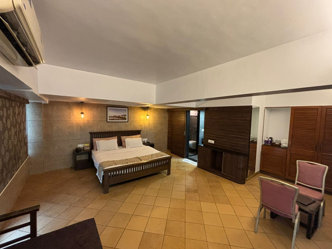 Bedroom 4, Silverador Resort Club, Thane