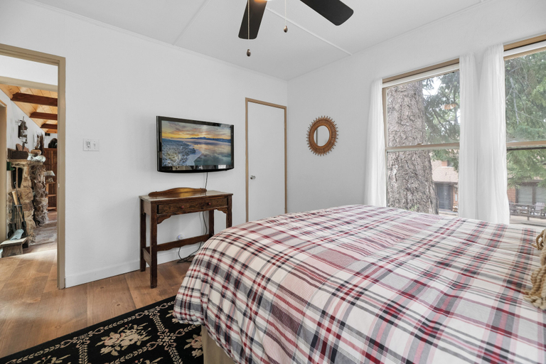 Bedroom 2, Mountain Cottage, San Bernardino
