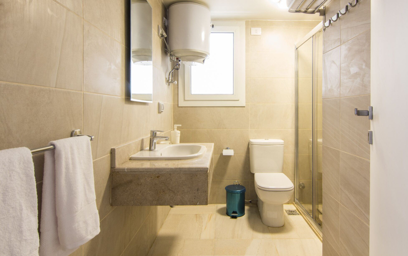 Bathroom 3, Prime Holidays Seashell, El Alamein