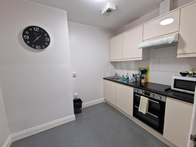 Others 4, Eldon Chambers Pod 6 by City Living London, London