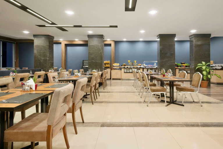 Food & Drinks 5, Ramada by Wyndham Mersin, Merkez