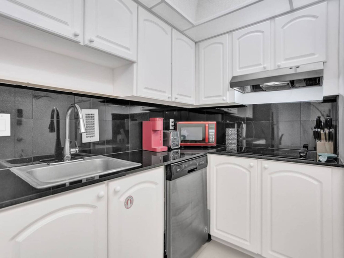 Others 3, New New Beach View, Broward