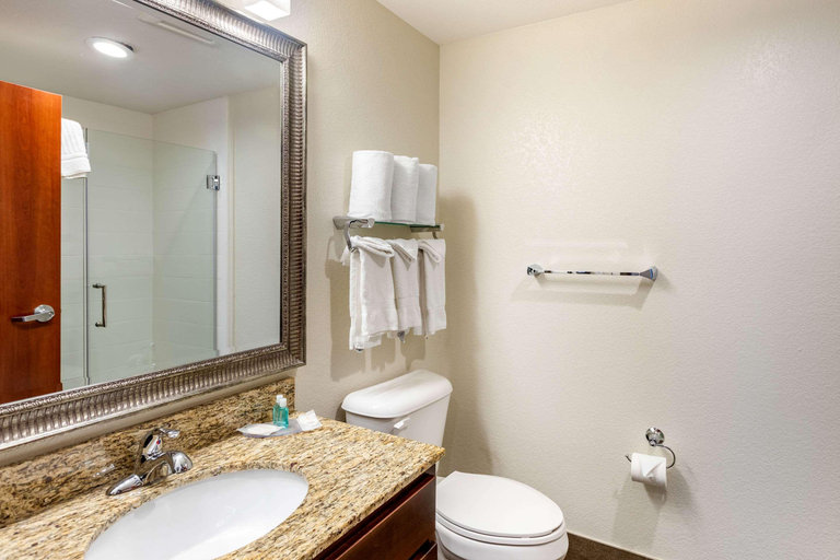 Bathroom 5, MainStay Suites Near Denver Downtown, Denver