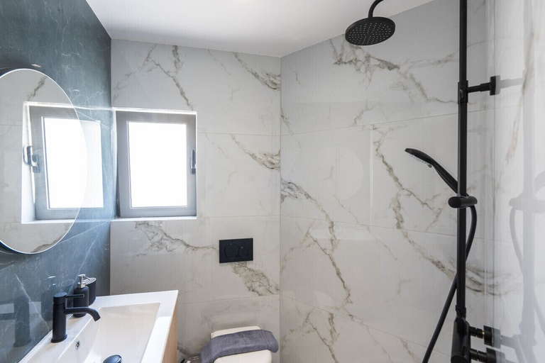 Room 2, LIV - Modern Studio Apartment S8-4a, Attica