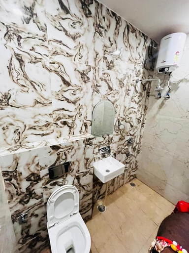 Bathroom, Hotel Wisteria by Mudras, Dehradun