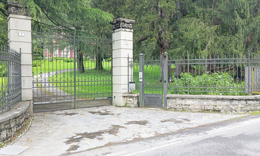 Others 3, Rosa del Sasso, Como