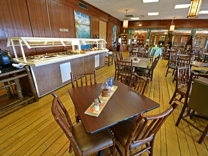 Food & Drinks 3, Clifty Inn, Jefferson