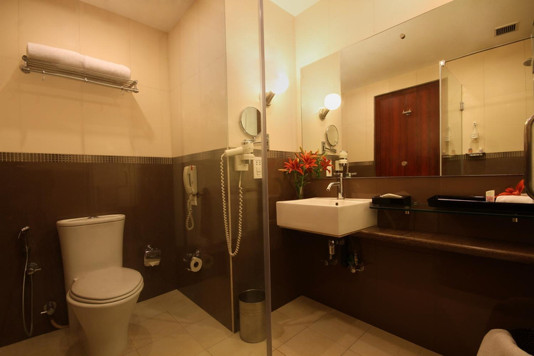 Bathroom 3, Fortune Select JP Cosmos, Bengaluru -  Member ITC Hotels' Group, Bangalore