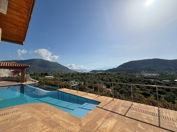Sport & Beauty 3, Smaragdine Blue Villa, Ionian Islands