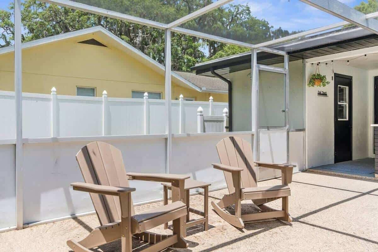 Exterior & Views 2, Brooksville Oasis! 3 Bedroom, Heated Pool Home, Hernando