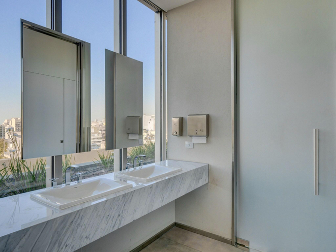 Bathroom 5, Quartier Hollywood, Distrito Federal