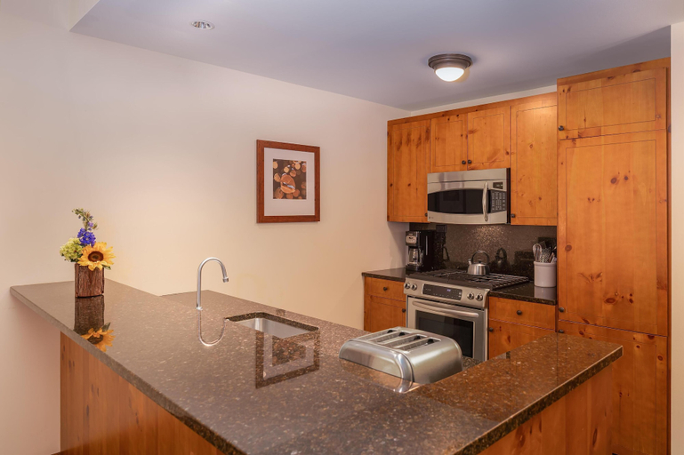 Dining Room 4