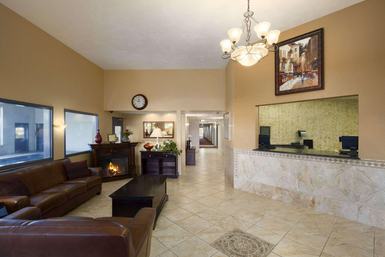 Public Area 2, Super 8 by Wyndham Kennewick, Benton