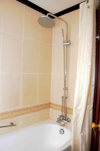 Bathroom 5, Cherish Hue Hotel, Huế