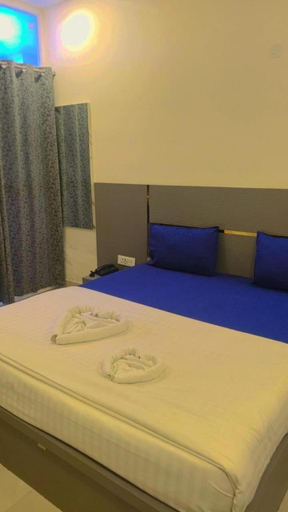 Bedroom 3, C T Heights Inn, Bharatpur