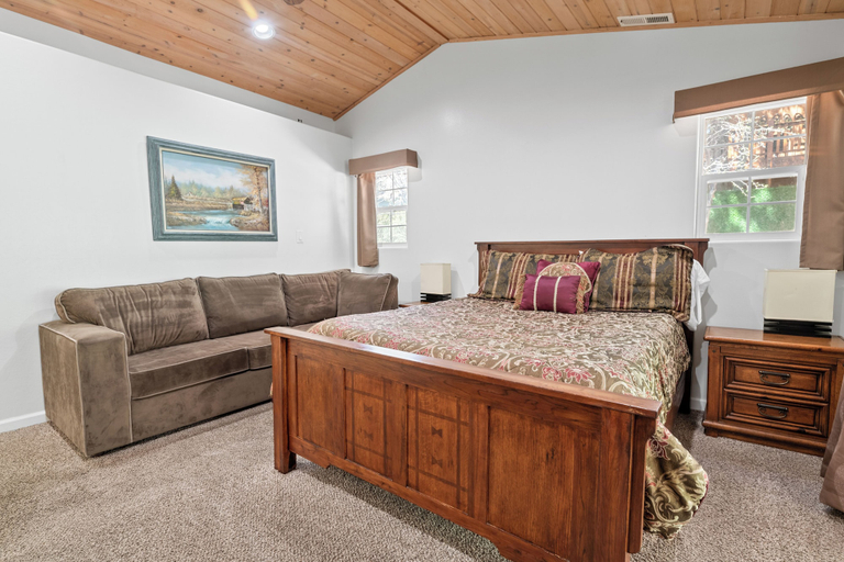 Bedroom 2, Moonlight Serenity, San Bernardino