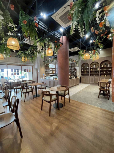 Food & Drinks 4, Diff Apartel, Phra Nakhon