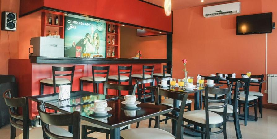 Food & Drinks 4, Hotel Cerro Blanco, Capital