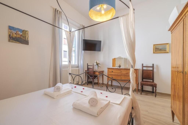 Bedroom 4, Casaldo's rooms, Florence