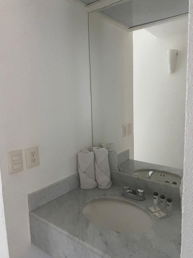 Bathroom 3, Hotel Pez Vela, Manzanillo