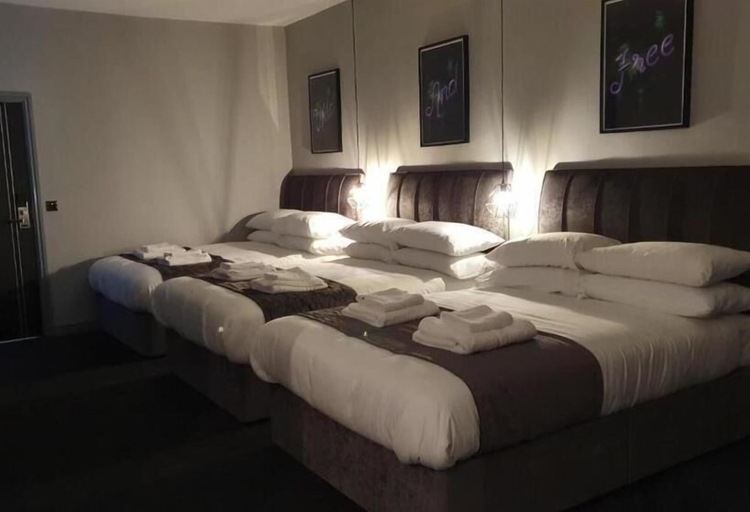 Bedroom 2, Hotel 105 by Hillcrest Hotel, Sefton
