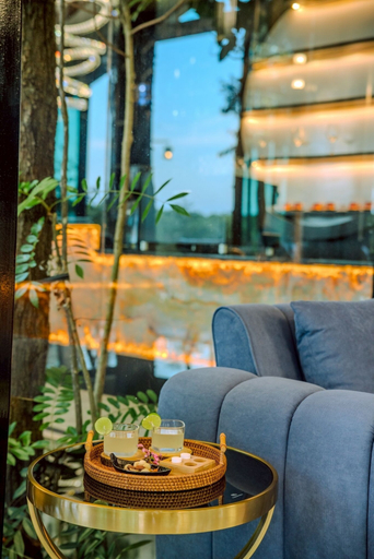 Food & Drinks, High Tree Resort Co.,Ltd., Mueang Krabi