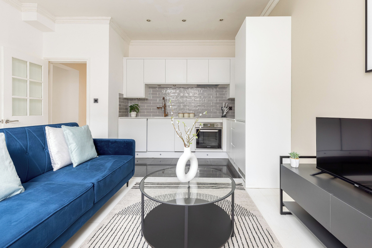 Others 5, Beautiful 2 bed in Walthamstow, London