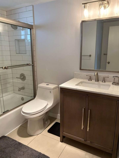 Room 5, Beautiful Water View Golden Isles, Broward