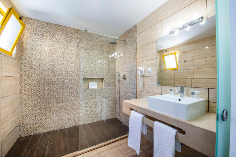 Bathroom 3, Hotel Pinhal do Sol, Loulé