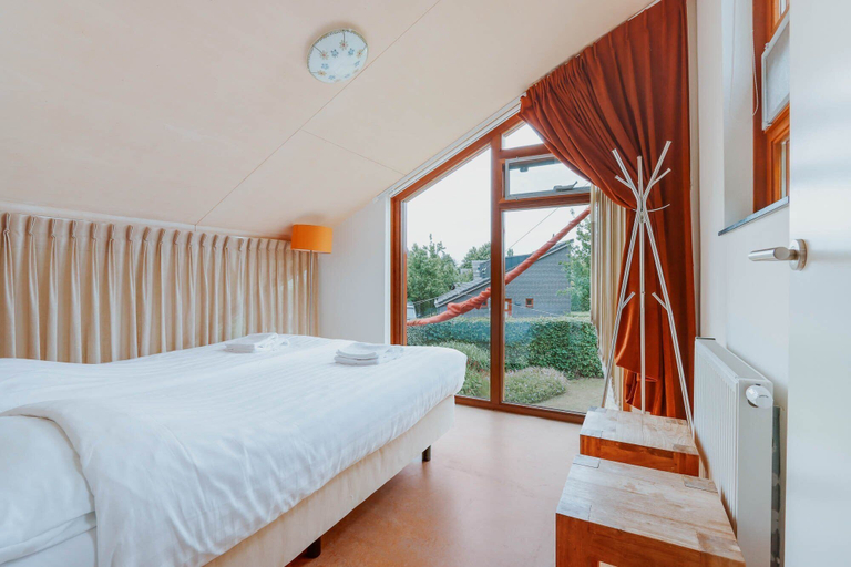 Bedroom 2, Dutchen Vakantiepark Buiten Bergen, Bergen