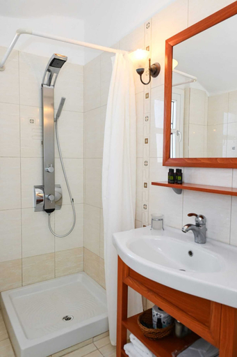Bathroom 5, Asterias Boutique Hotel, South Aegean