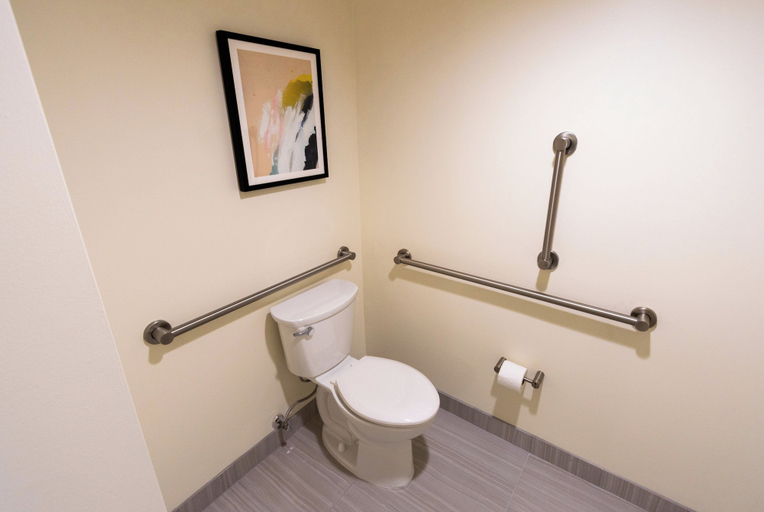 Bathroom 5, Crowne Plaza CLEVELAND AT PLAYHOUSE SQUARE by IHG, Cuyahoga