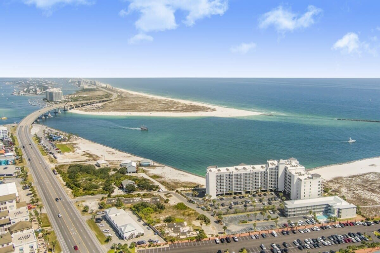 Room 2, Grand Pointe 310 Panoramic Views Huge Balcony, Baldwin
