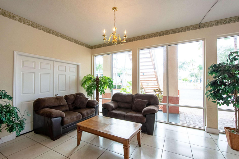 Public Area 2, Econo Lodge Inn & Suites Clearwater Central, Pinellas