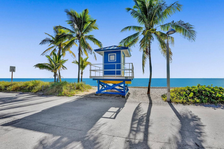 Room 4, Waves on Desoto Beautiful Studio 7, Broward