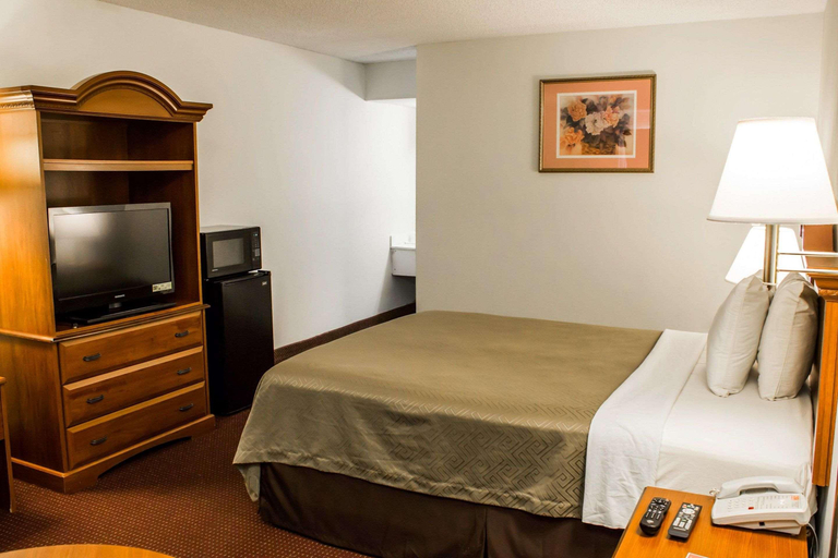 Bedroom 3, Econo Lodge Goldsboro, Wayne