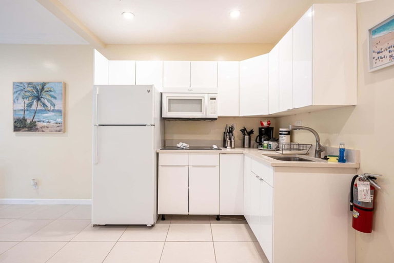 Private kitchen, Casa Del Mar Beach Studio 3, Broward