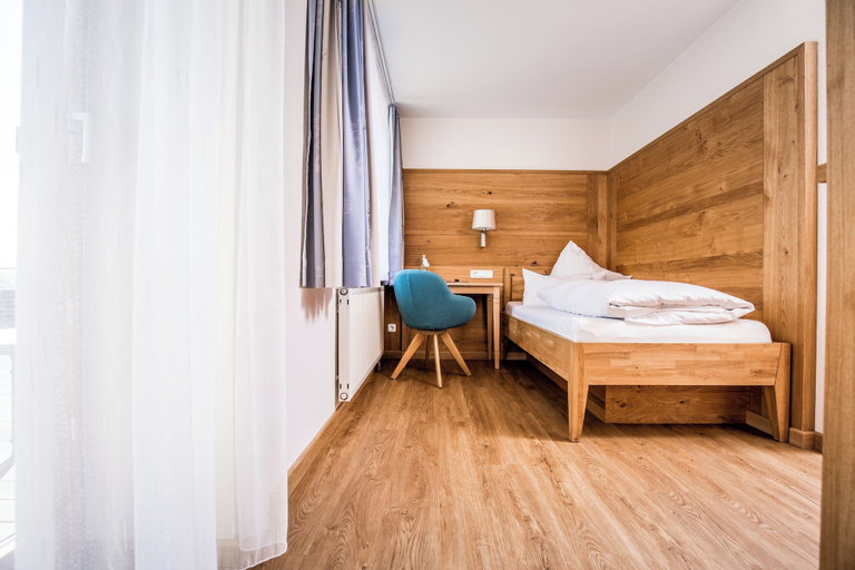 Bedroom 3, Hotel - Gasthof Zur Rose, Ravensburg