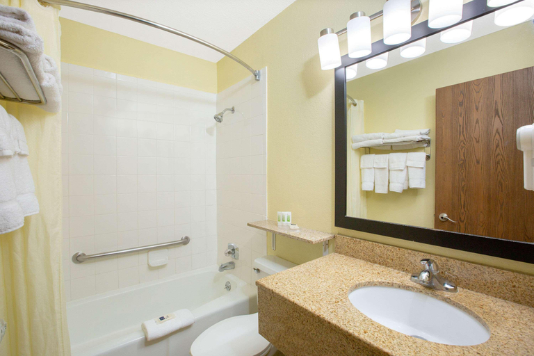 Bathroom 4, AmericInn by Wyndham Council Bluffs, Pottawattamie