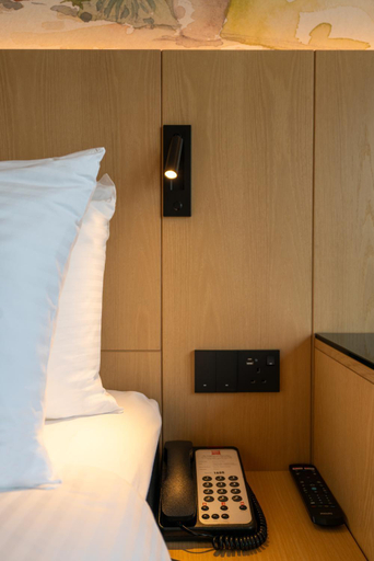 Bedroom 28