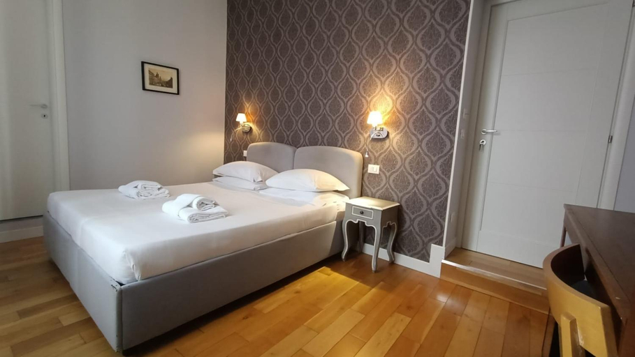 Bedroom 3, club navona, Rome