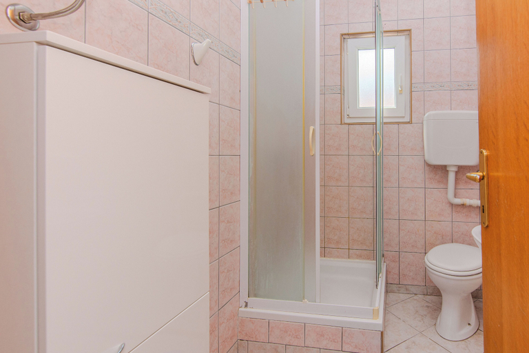 Bathroom 3, Apartment Semak, Vir