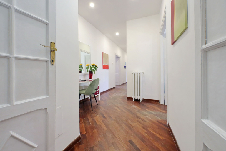Room 4, Giuliana Giant Apartment, Rome