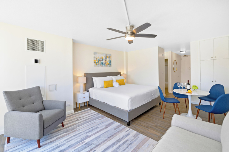 Bedroom 1, Ilikai Marina Studios by Midway Vacations, Honolulu