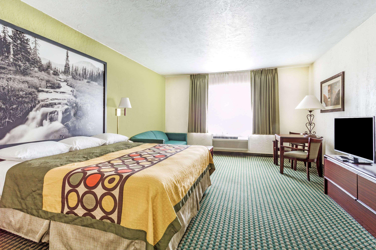 Bedroom 3, Super 8 By Wyndham Wendover, Tooele