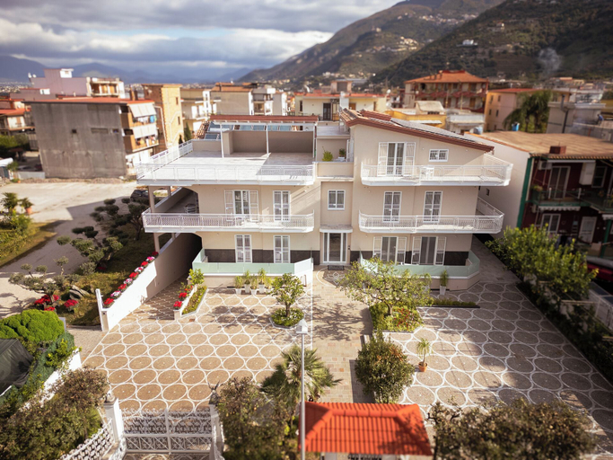 Exterior & Views 4, Villa Florisia, Napoli